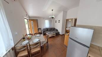 Peaceful Apartment Near Umag