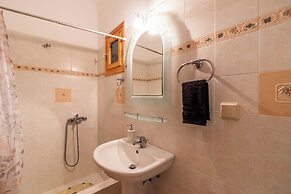 Diamond Suite by Corfuescapes