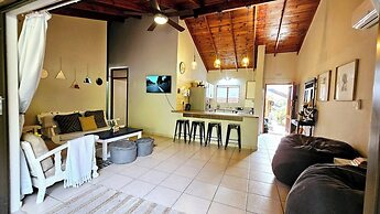 Crabb Cottage and Escape