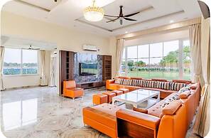 Skynest Farm Stay