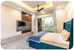 Skynest Farm Stay
