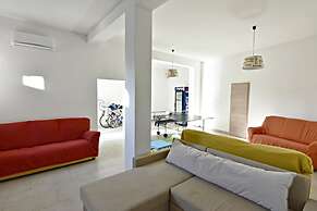 Bright Flat With Shared Pool in Tar