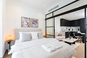 Gala Guests - Elite Residences Suites
