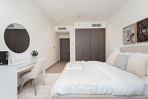 Gala Guests - Elite Residences Suites