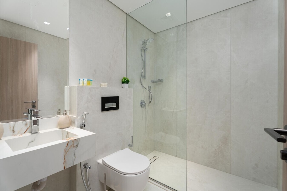 Gala Guests - Elite Residences Suites