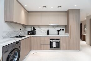 Gala Guests - Elite Residences Suites