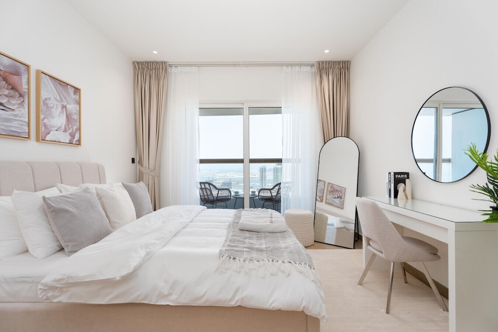 Gala Guests - Elite Residences Suites