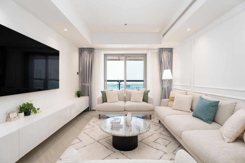 Gala Guests - Princess Tower Suites