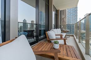 Gala Guests - Sparkle Tower Residences