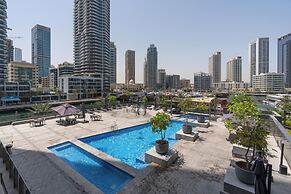 Gala Guests - Sparkle Tower Residences