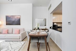 Gala Guests - Sparkle Tower Residences