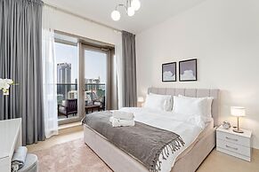 Gala Guests - Sparkle Tower Residences