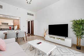 Gala Guests - Sparkle Tower Residences