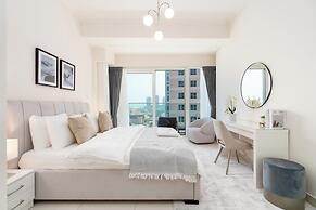 Gala Guests - Damac Heights Collection