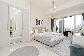 Gala Guests - Damac Heights Collection