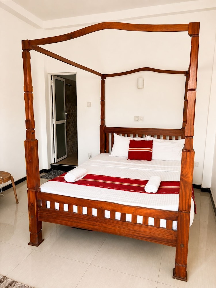 Kabalana Surf Hostel