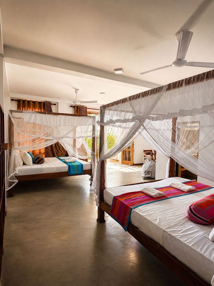 Kabalana Surf Hostel