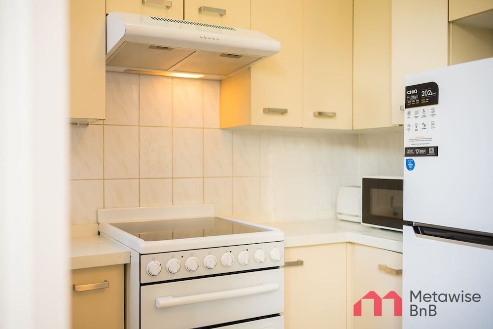 Metawise 2BR Apt Steps to Brighton-le-sands Beach