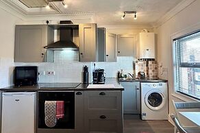 Character Bedford Apartment With Two Bedrooms