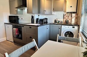 Character Bedford Apartment With Two Bedrooms