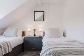 Licatas Apartment Cirencester Cotswolds Sleeps 6