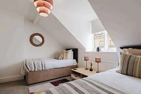 Licatas Apartment Cirencester Cotswolds Sleeps 6