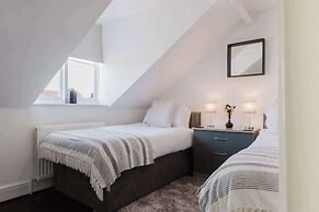 Licatas Apartment Cirencester Cotswolds Sleeps 6