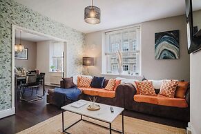 Licatas Apartment Cirencester Cotswolds Sleeps 6
