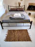 Artemis Cottage Room 1
