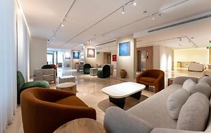AVAL Hotel
