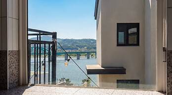 Chuncheon Rehouse