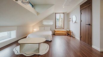 Chuncheon Rehouse