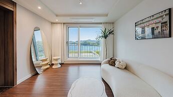 Chuncheon Rehouse