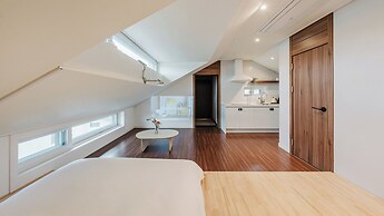 Chuncheon Rehouse
