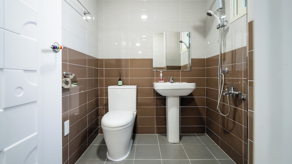 Daebudo The Habitch Spa Pension