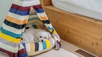 Geoje Pings Pet-friendly Pension