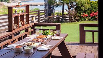 Geoje Pings Pet-friendly Pension