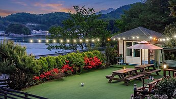 Geoje Pings Pet-friendly Pension