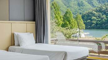 Gapyeong Club Board Resort