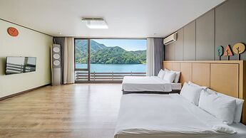 Gapyeong Club Board Resort