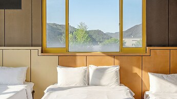 Gapyeong Club Board Resort