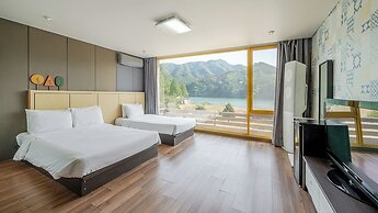 Gapyeong Club Board Resort