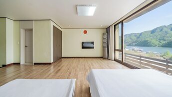 Gapyeong Club Board Resort