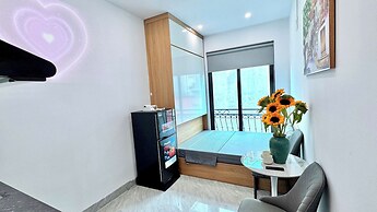 Aira Kim Ma Apartment