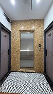 Aira Kim Ma Apartment