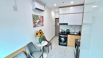 Aira Kim Ma Apartment
