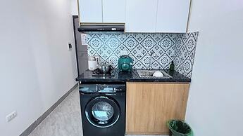 Aira Kim Ma Apartment