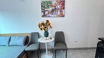 Aira Kim Ma Apartment