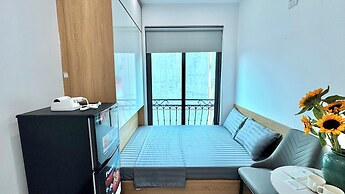 Aira Kim Ma Apartment