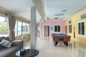 Nueng Pool Villa